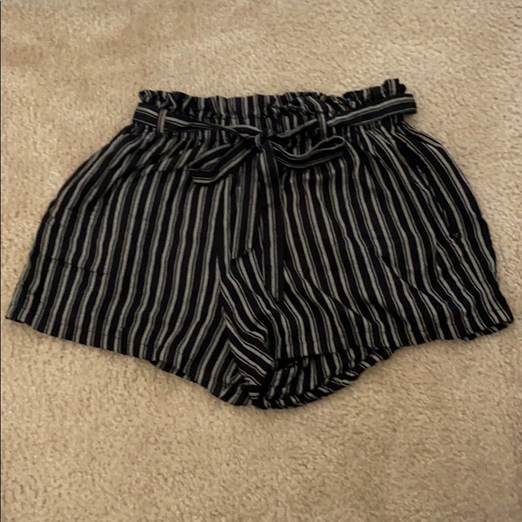 paperbag shorts hollister